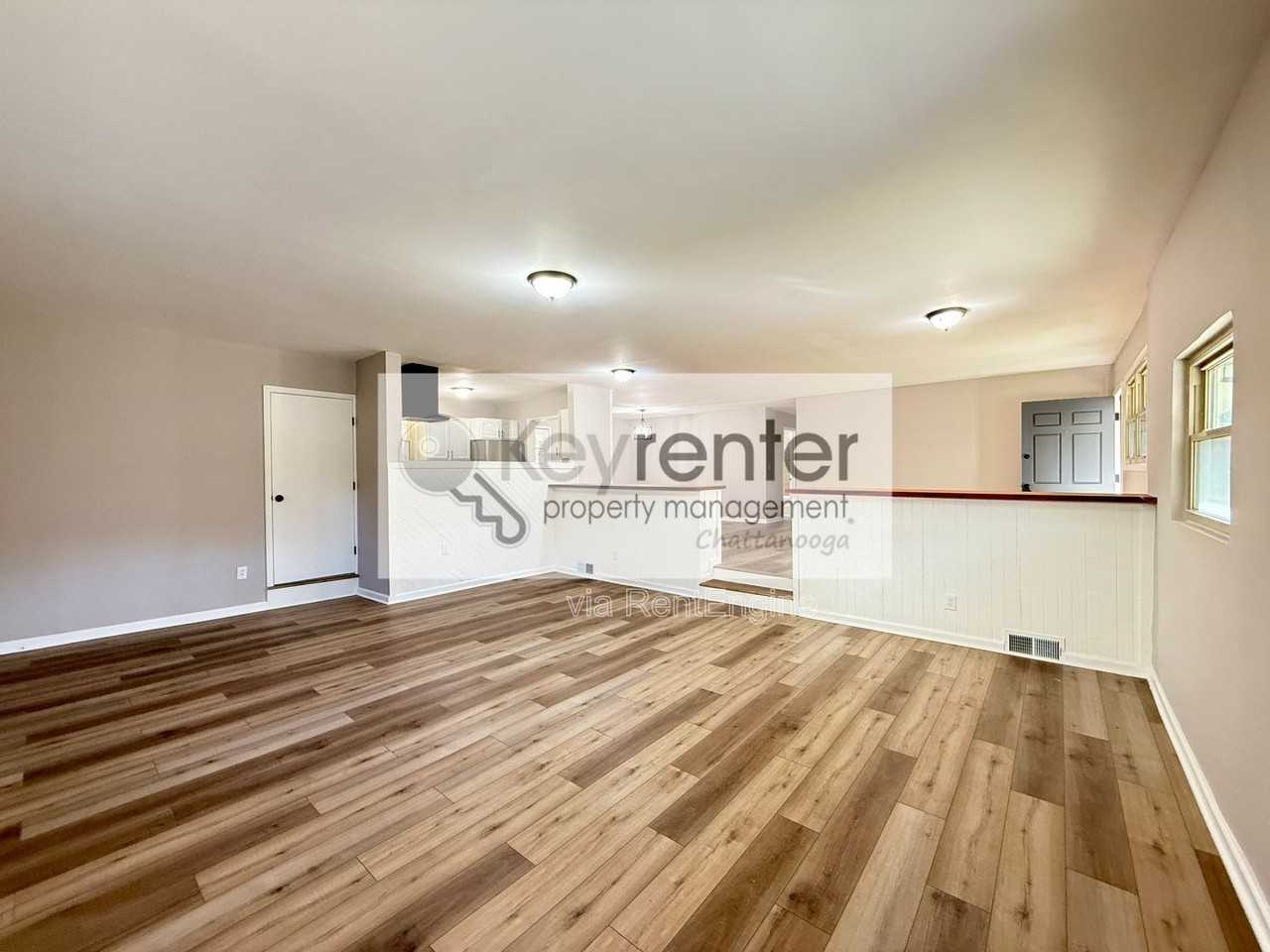 4573 Tricia Dr - Photo 5 of 18