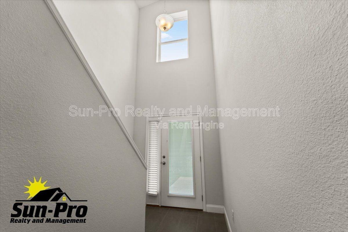 5134 Taylor Ave #B - Photo 2 of 16