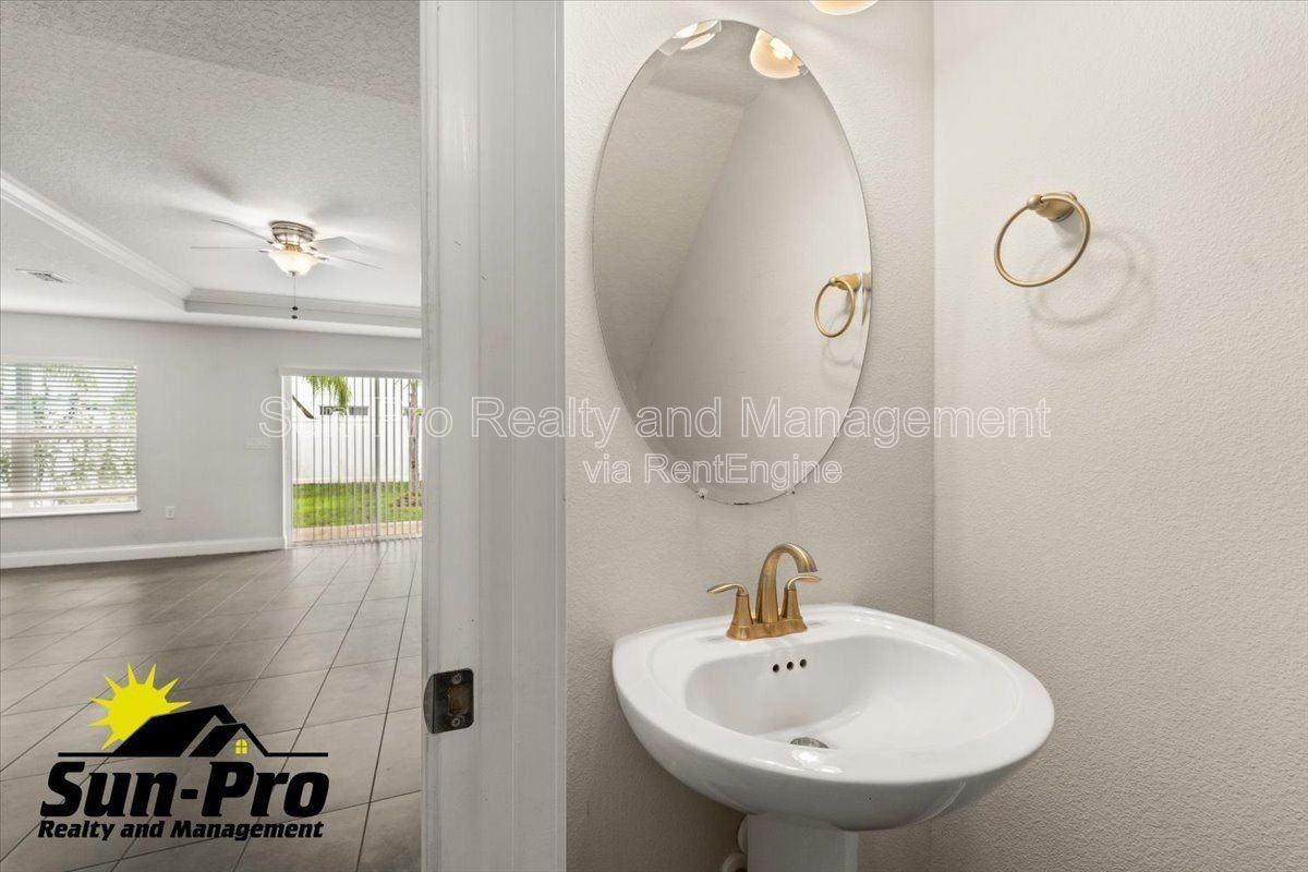 5134 Taylor Ave #B - Photo 4 of 16