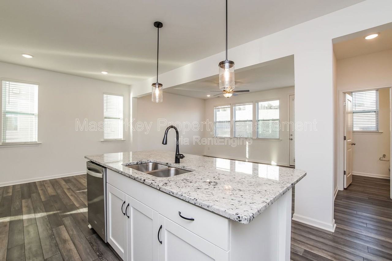 124 Royal Star Way - Photo 6 of 28