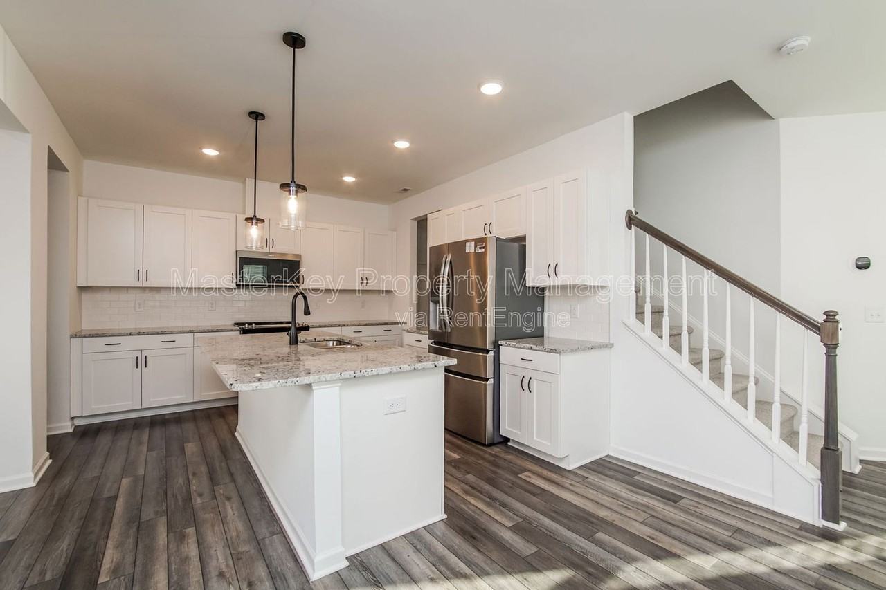 124 Royal Star Way - Photo 7 of 28