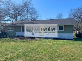 827 Woodmore Ln - Photo 1 of 1