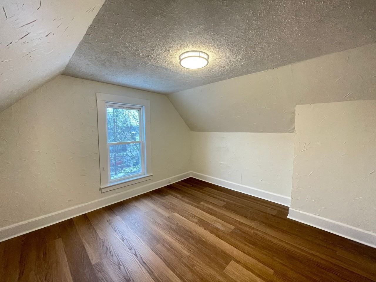 33 Malvern St #3 - Photo 6 of 19