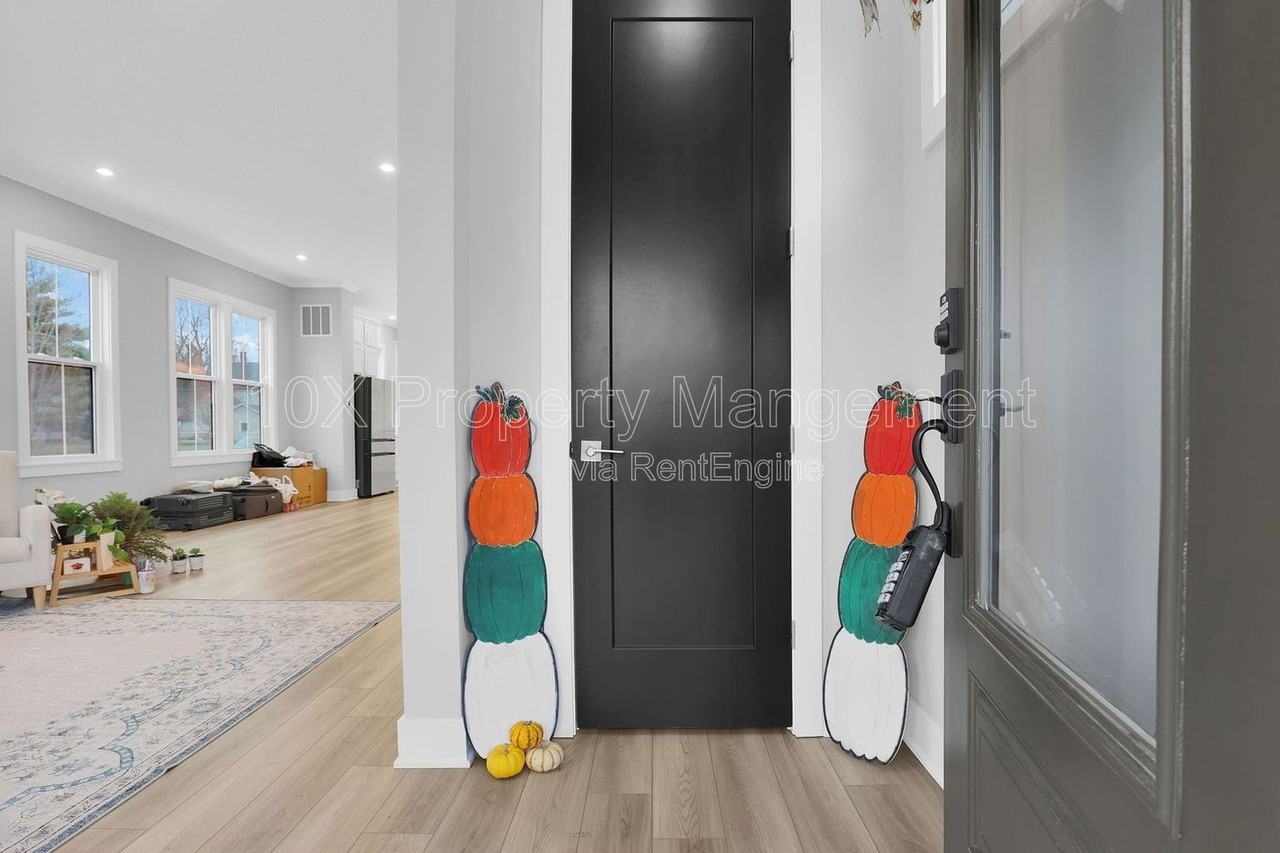 106 Encore Park Bnd S - Photo 5 of 39