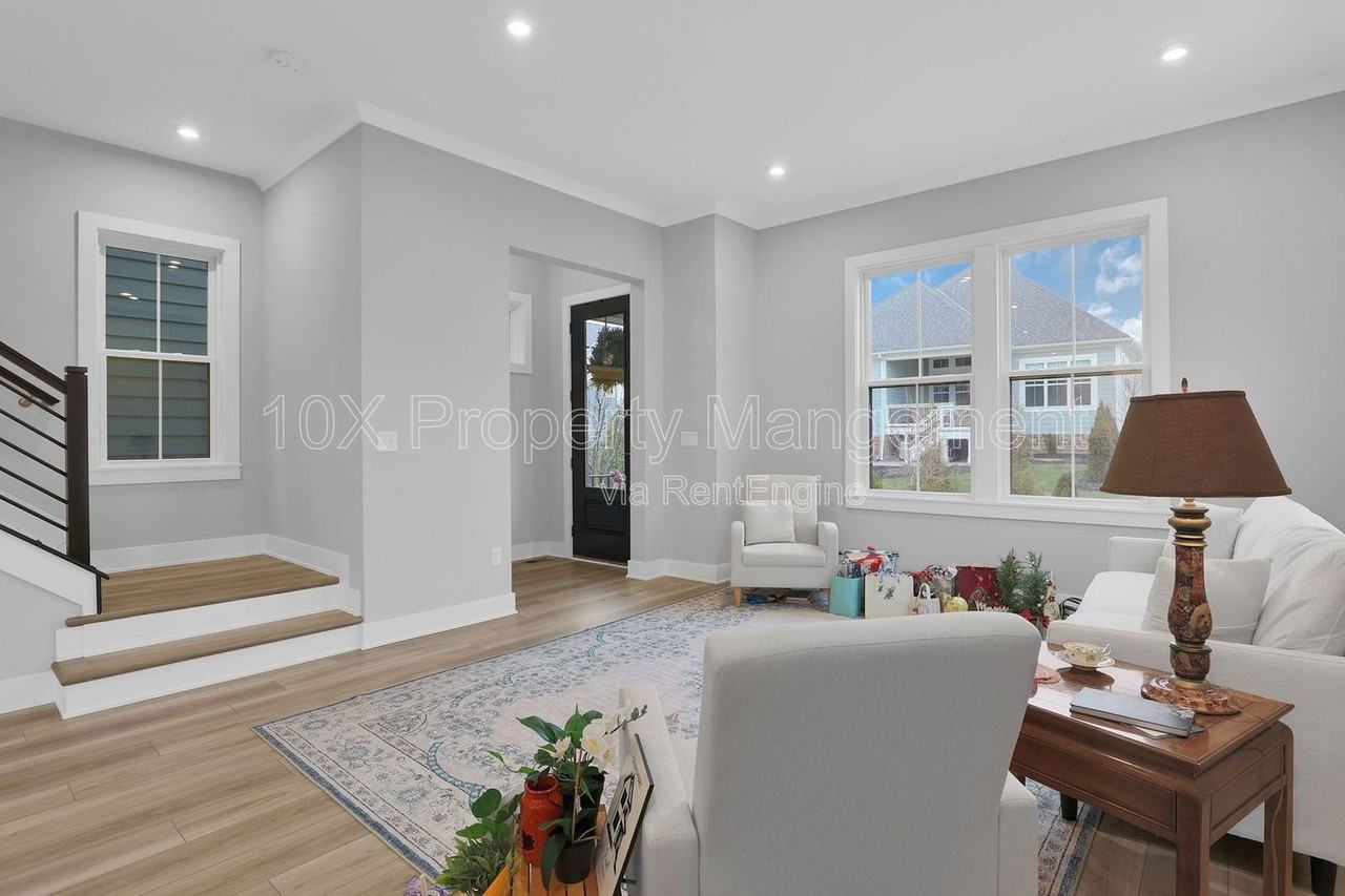 106 Encore Park Bnd S - Photo 7 of 39