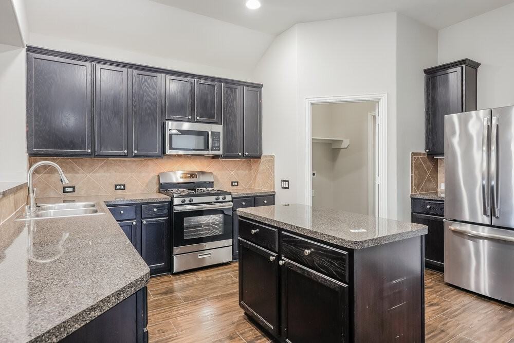 5107 Light Bluff Ct - Photo 7 of 16