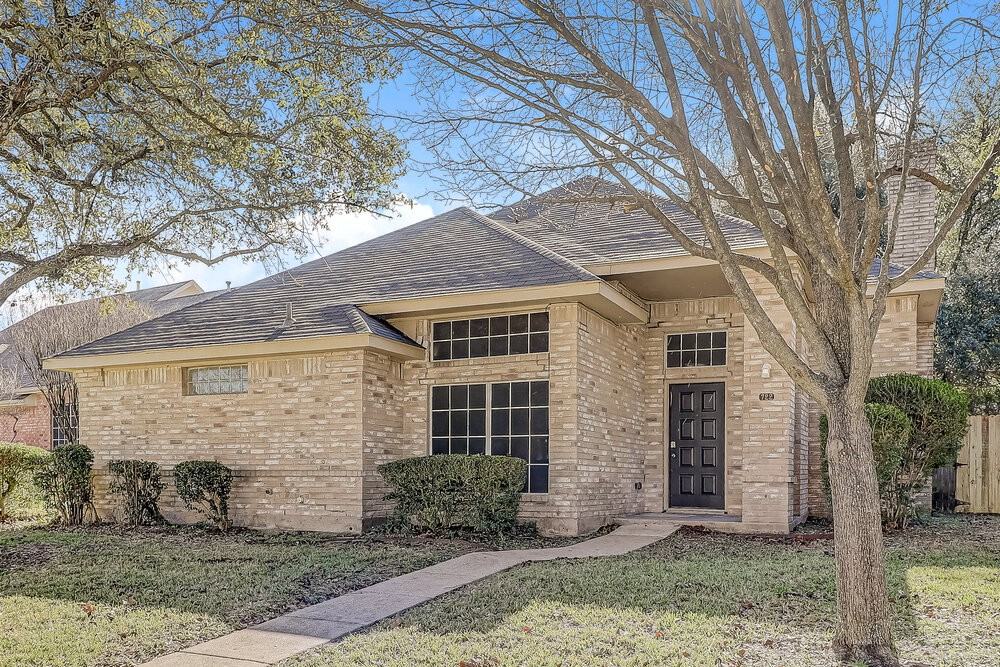 722 Austin Dr - Photo 3 of 16