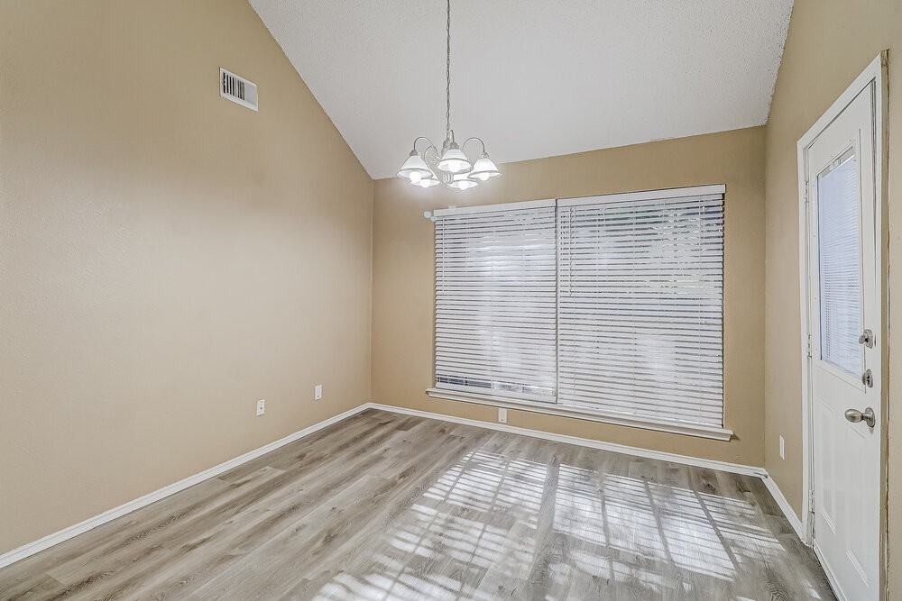 722 Austin Dr - Photo 6 of 16