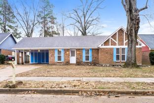 6765 Henredon Dr - Photo 1 of 1