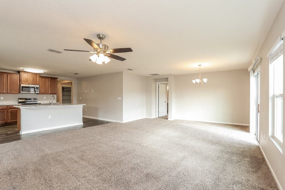 6780 Sandle Dr - Photo 4 of 16