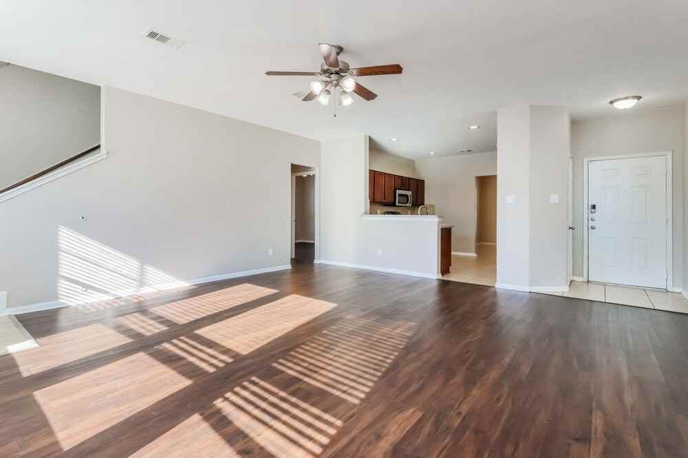 17914 Seco Creek Ln - Photo 5 of 17