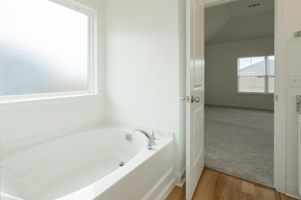380 Mcclelland Loop Ne - Photo 3 of 36