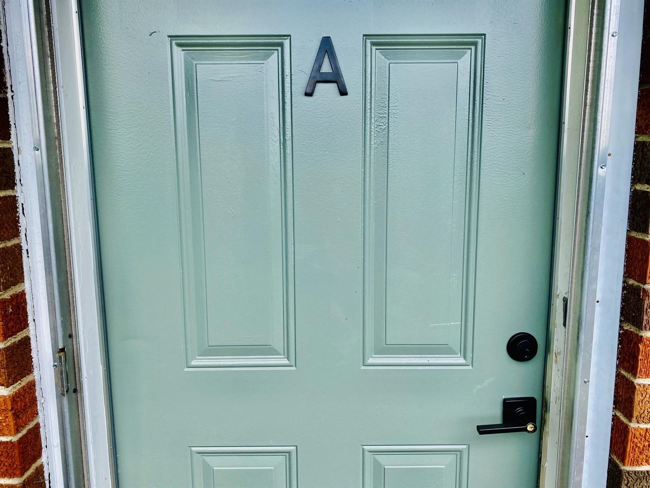 3202 Blair Blvd #B - Photo 3 of 10