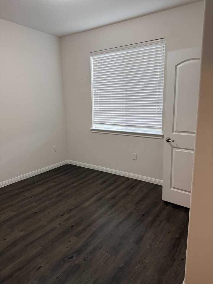 405 Winterfield Drive #202 - Photo 6 of 7