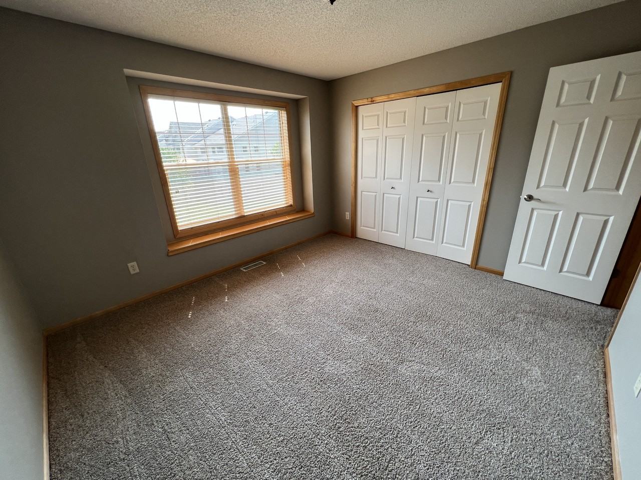 11615 Prospect Curv #WB11 - Photo 2 of 25