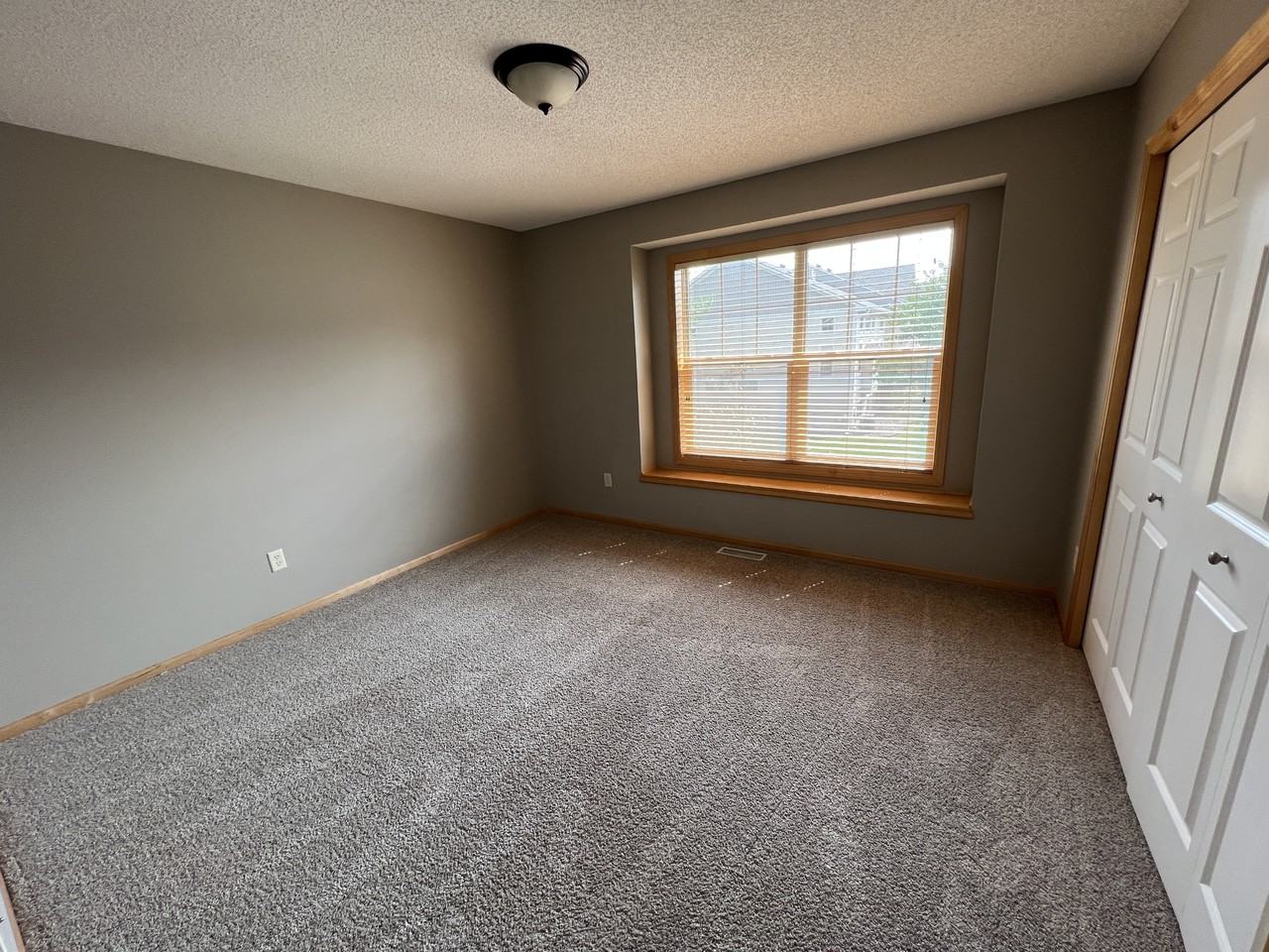 11615 Prospect Curv #WB11 - Photo 5 of 25