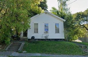 featured image of 114 S Carbon St