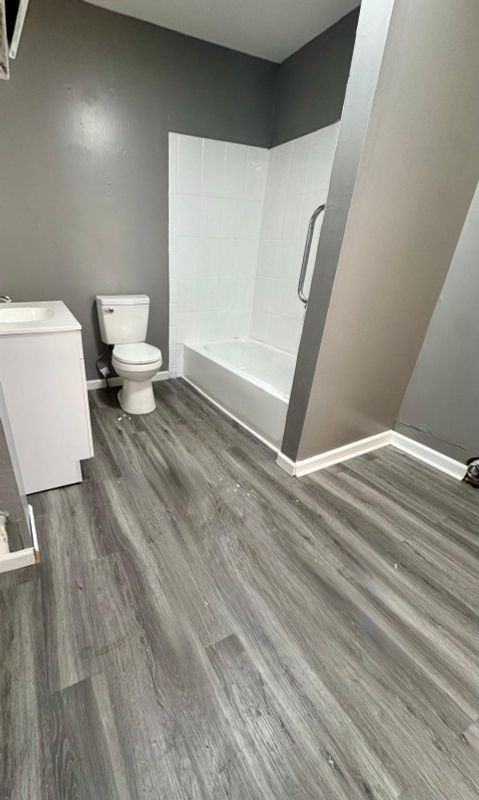 114 S Carbon St - Photo 5 of 11