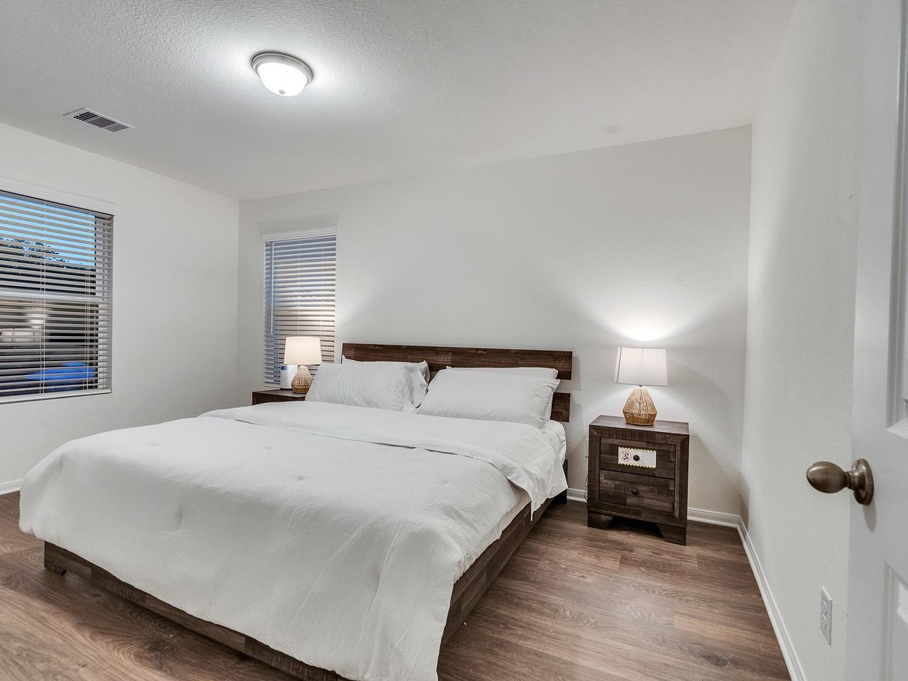 414 Magnolia Ln - Photo 3 of 20