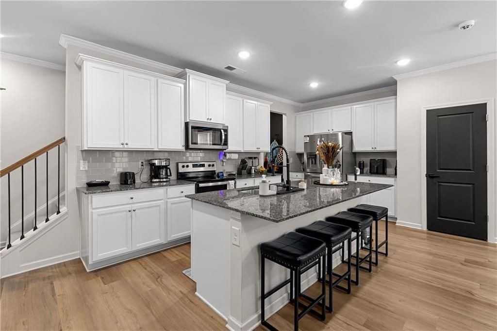 715 River Gardens Dr - Photo 6 of 28