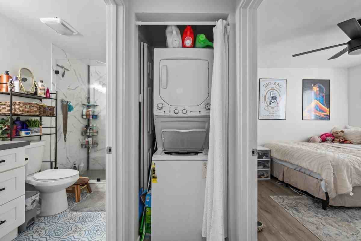 5371 Saxon St - Photo 5 of 16