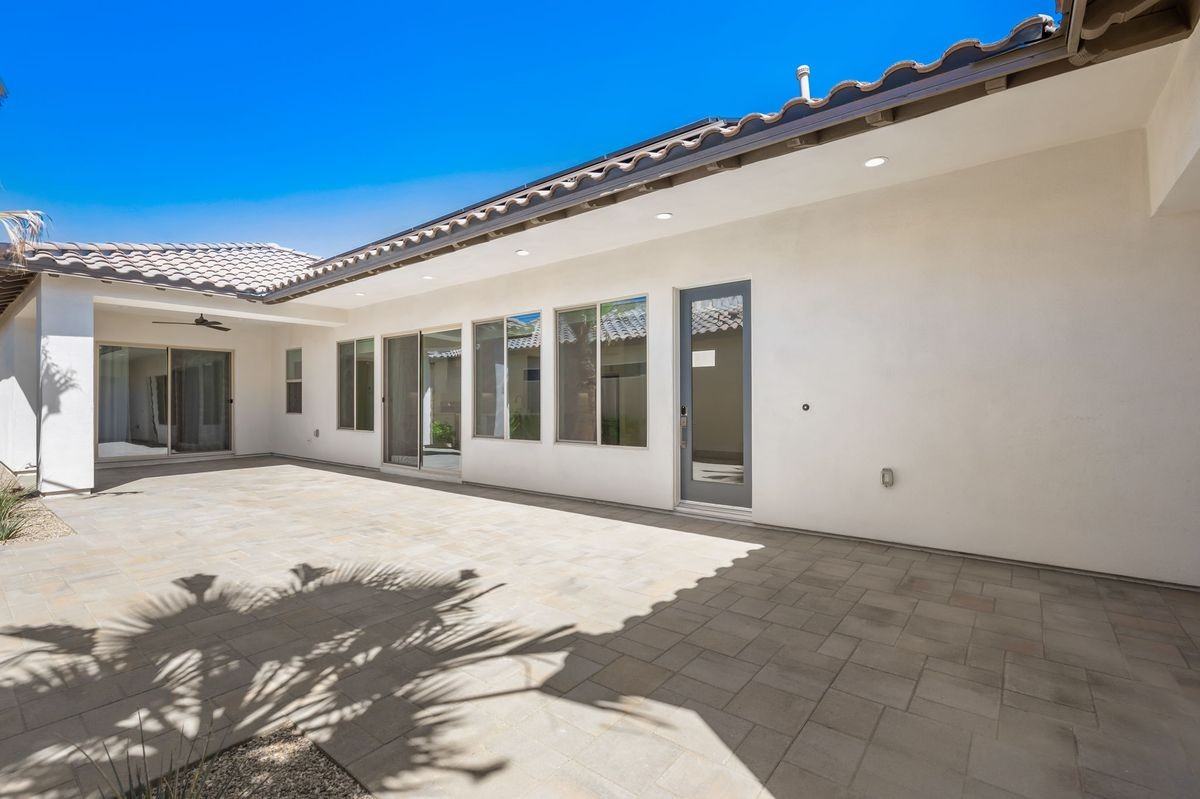 80422 Platinum Way - Photo 3 of 39