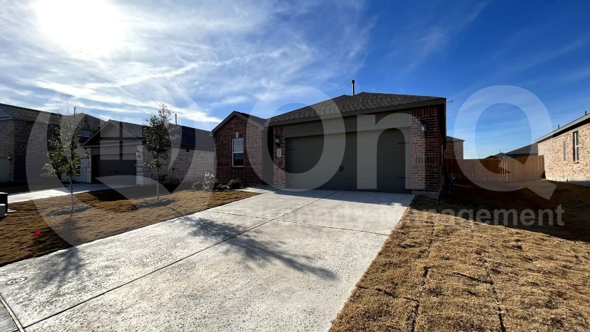 1913 Mckee Ct - Photo 4 of 10