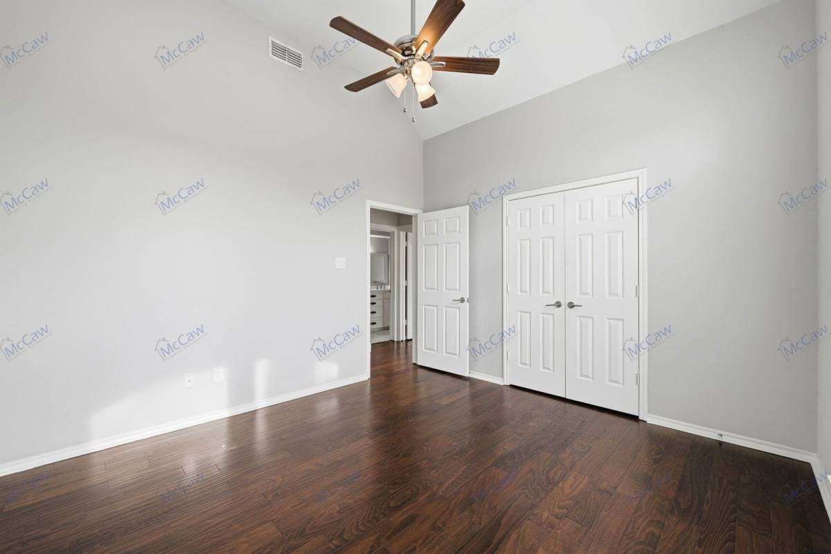 1413 Cat Mountain Trl - Photo 3 of 10