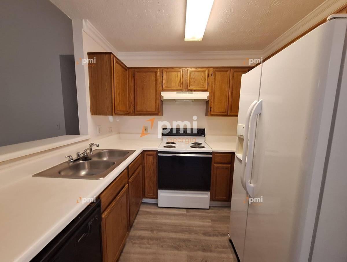 2055 Pine Cone Dr Sw - Photo 2 of 10