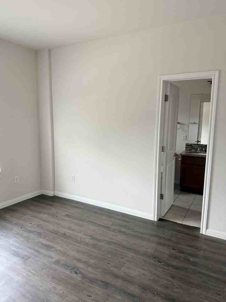 1112 Muirfield Bend Drive #D - Photo 6 of 16