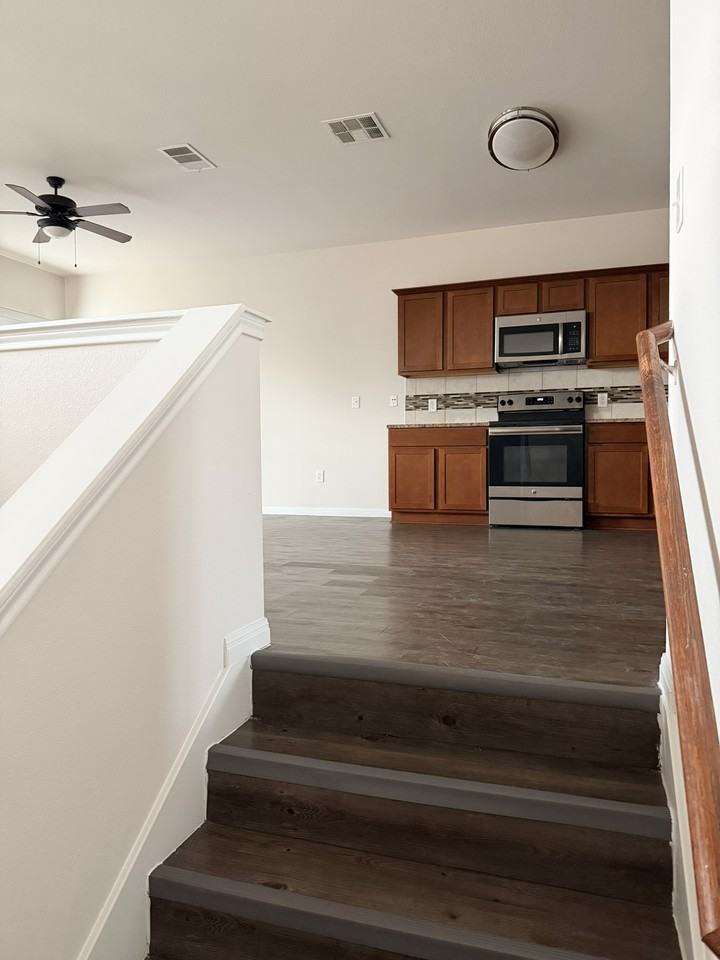 1112 Muirfield Bend Drive #D - Photo 3 of 16