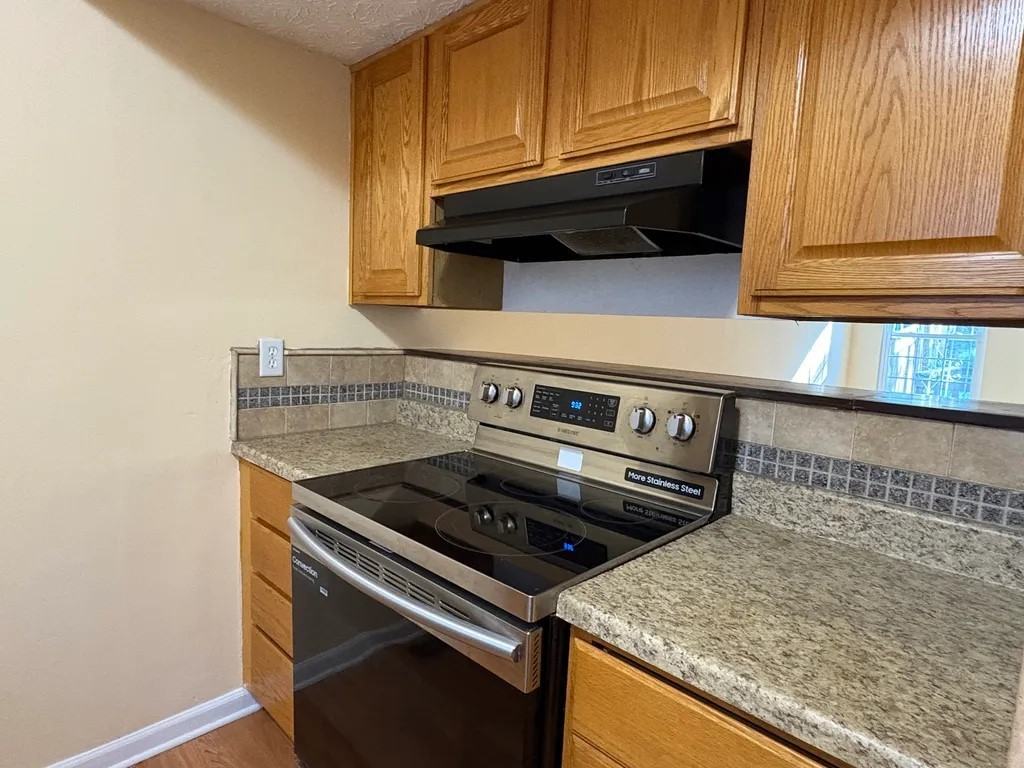 4192 Cherry Orchard Ln - Photo 3 of 12