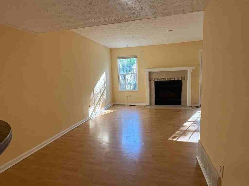 4192 Cherry Orchard Ln - Photo 5 of 12