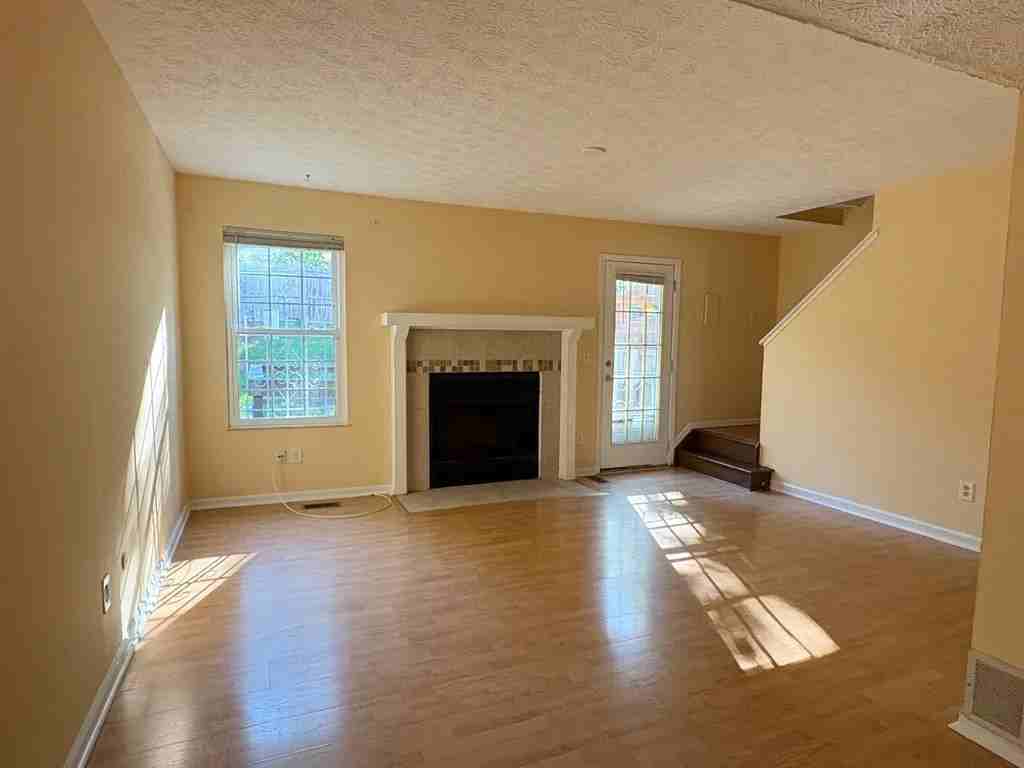 4192 Cherry Orchard Ln - Photo 6 of 12