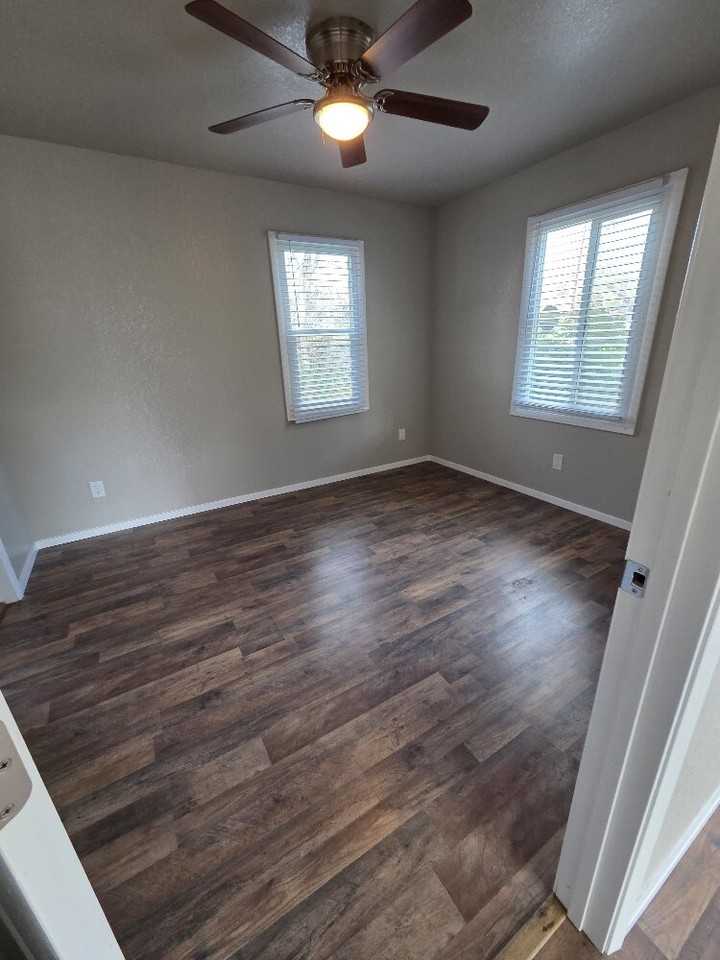 604 Orange Grove Way - Photo 4 of 15