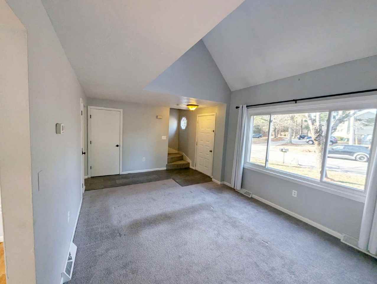 103 Hayward St - Photo 3 of 26