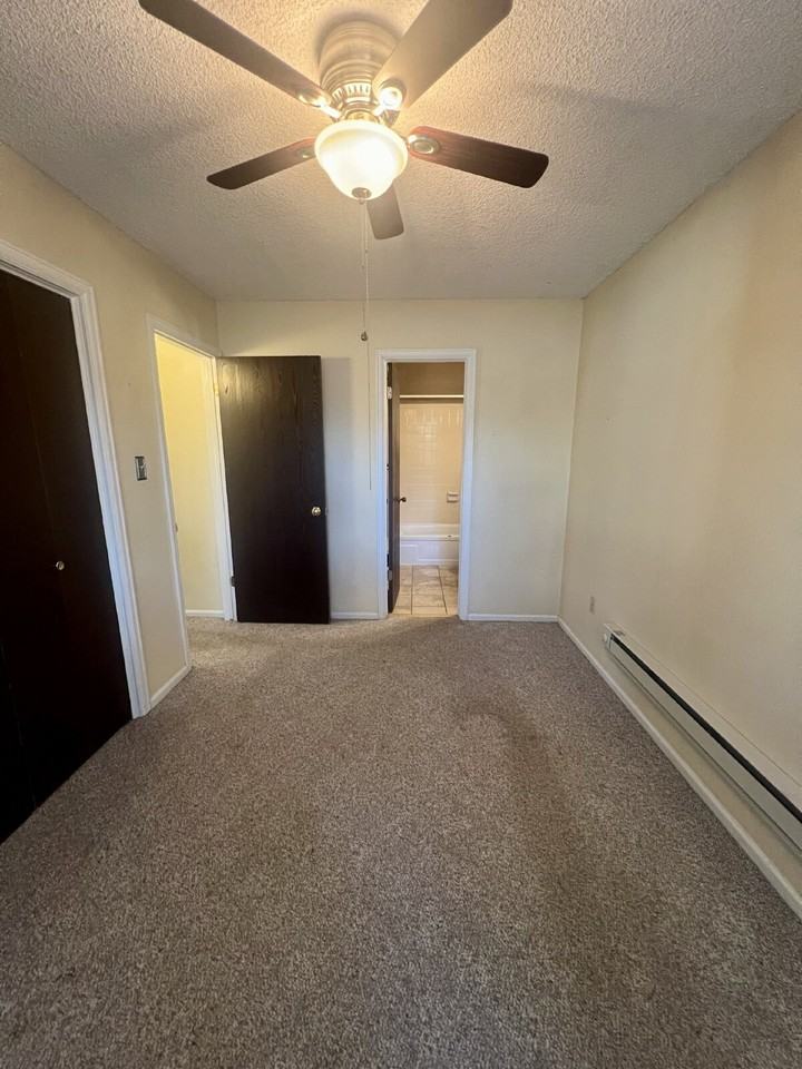 5001 Townsend Pl - Photo 4 of 11