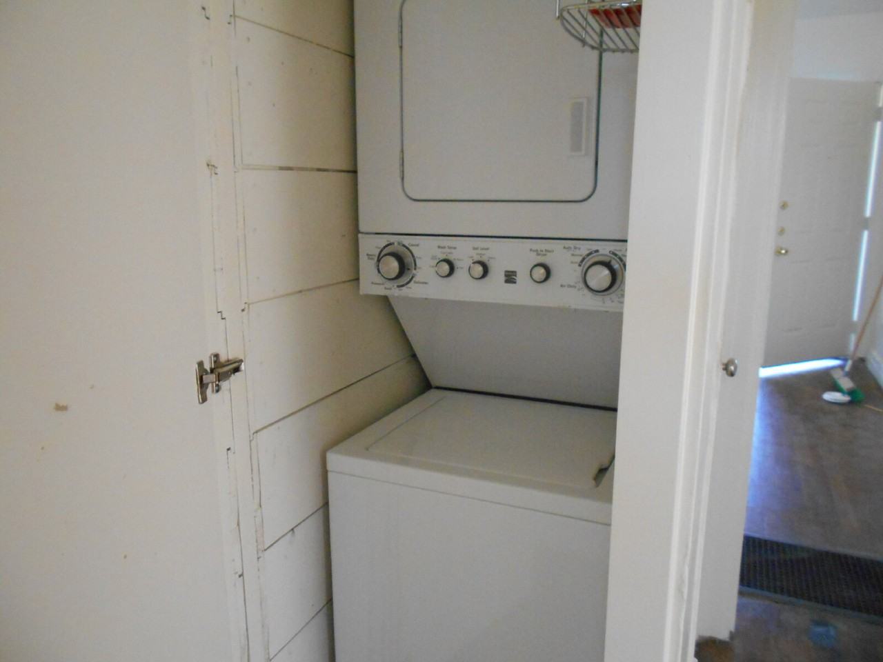 2207 26th St - Photo 6 of 10