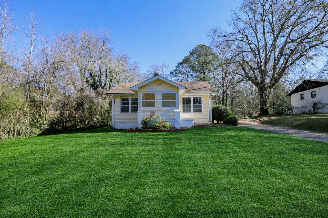 2878 Humphries Dr Se - Photo 2 of 16