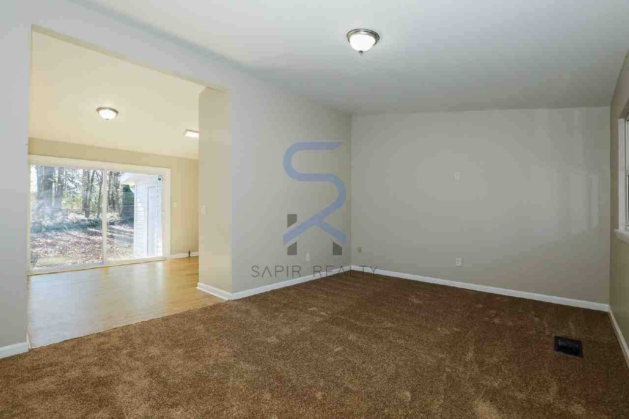 518 W Sherwood Dr - Photo 3 of 17