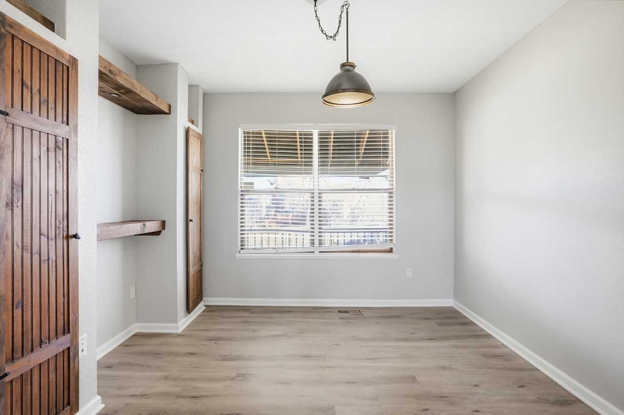 5812 S Jericho Way - Photo 4 of 31