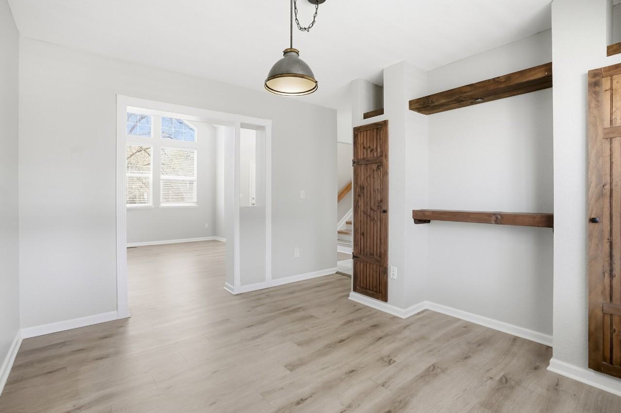 5812 S Jericho Way - Photo 5 of 31