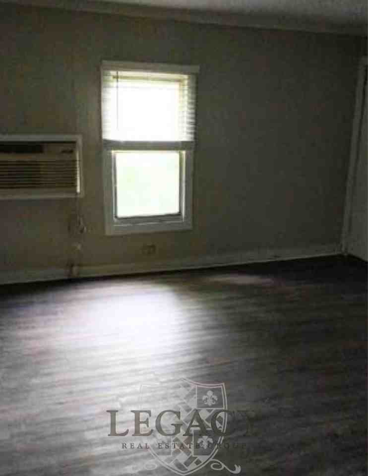 1715 Cass St #B - Photo 4 of 7