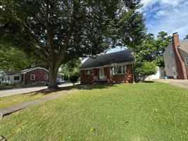 featured image of 2449 S 8th St