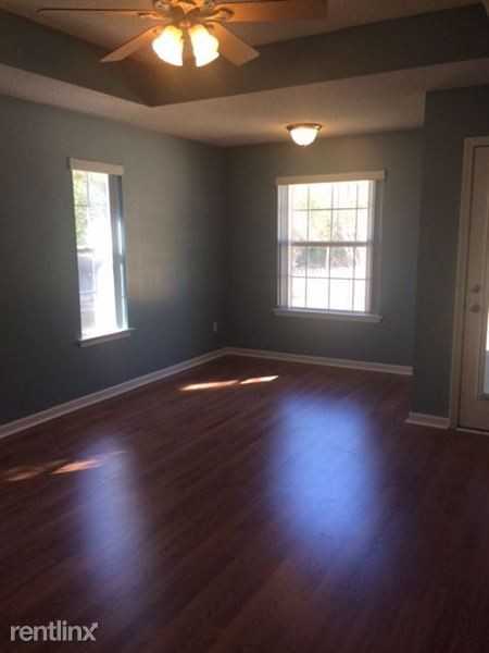 5139 Blue Springs Cove - Photo 3 of 24