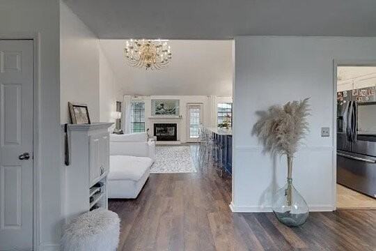 904 Fallview Trl - Photo 3 of 32