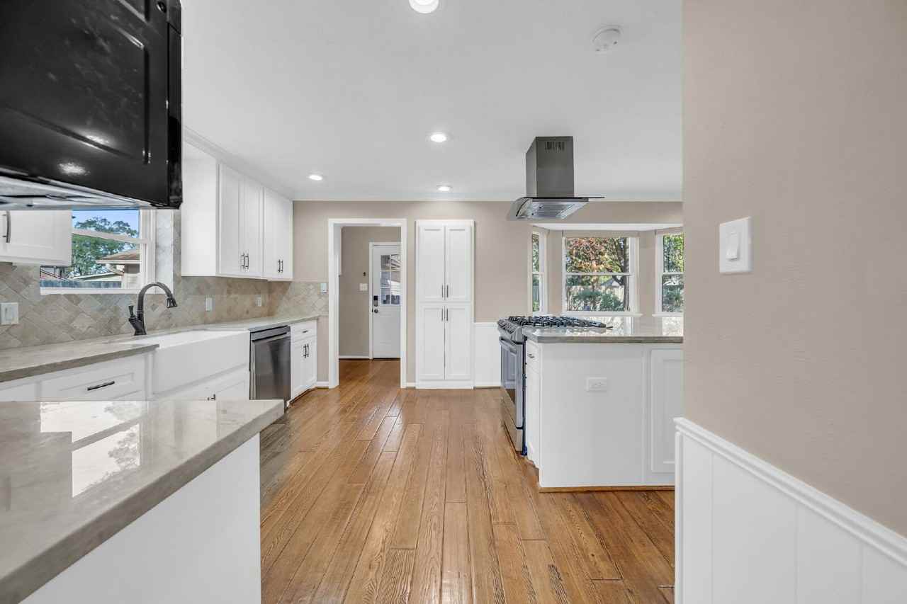 115 Heather Ln - Photo 4 of 36