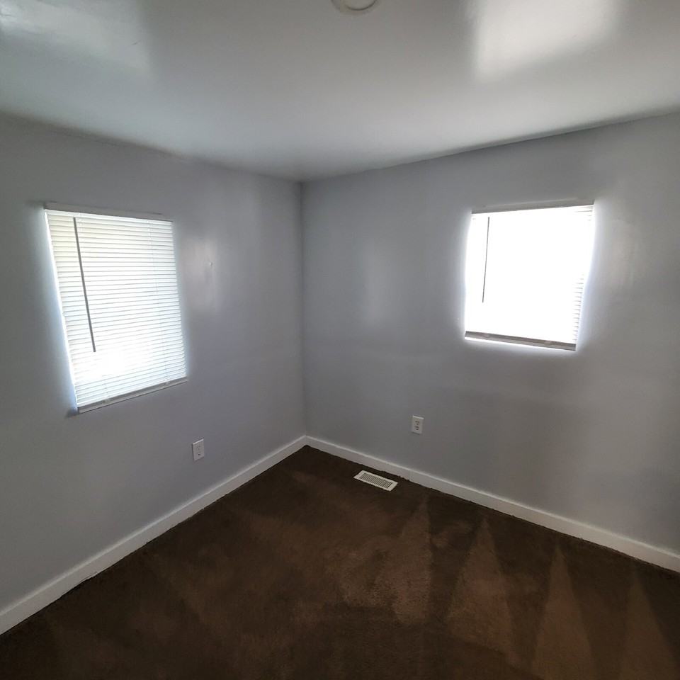 3520 Ralston Ave - Photo 4 of 6