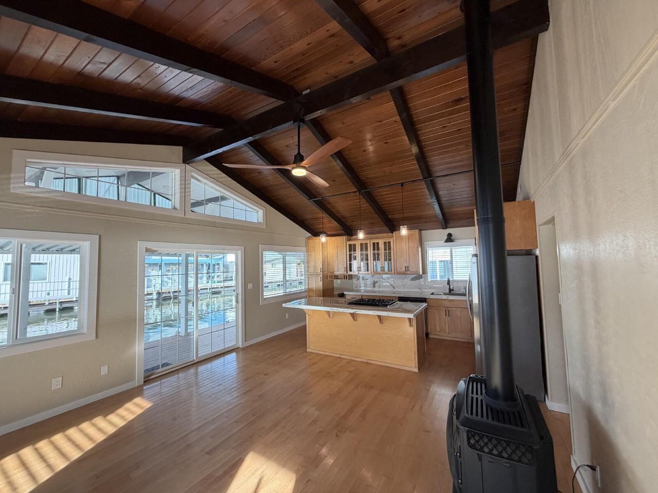 1879 N Jantzen Ave - Photo 3 of 11