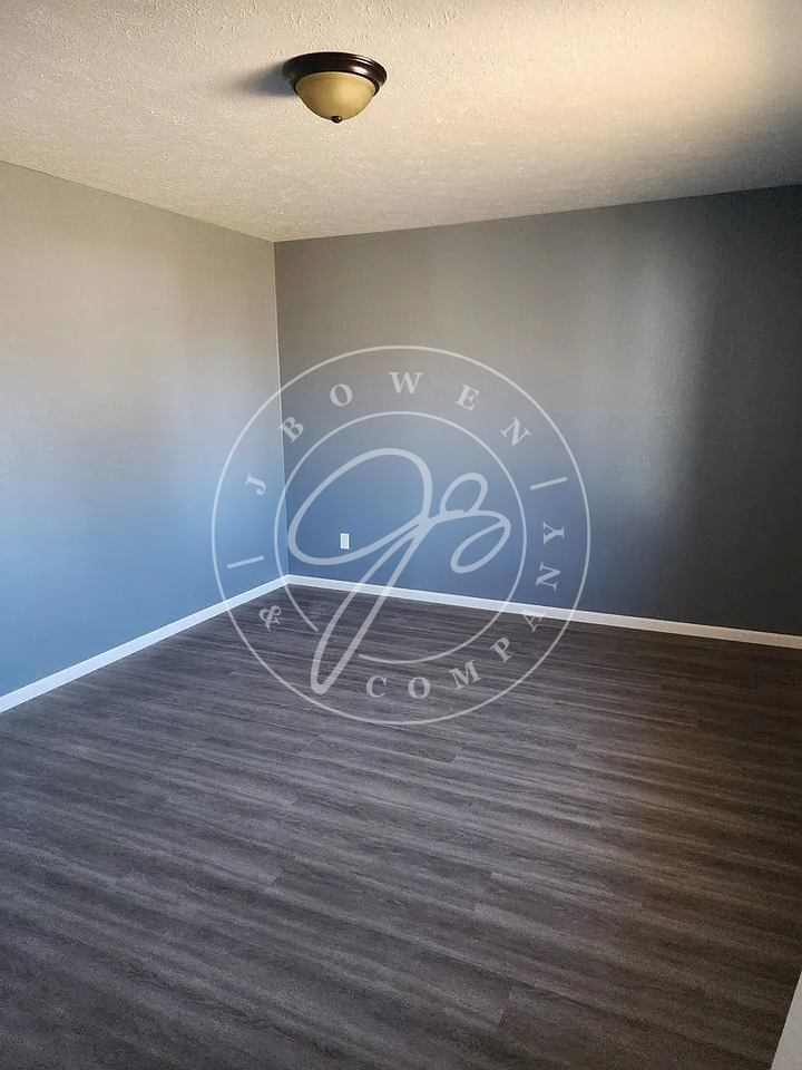 1607 Pemberville Rd - Photo 6 of 9